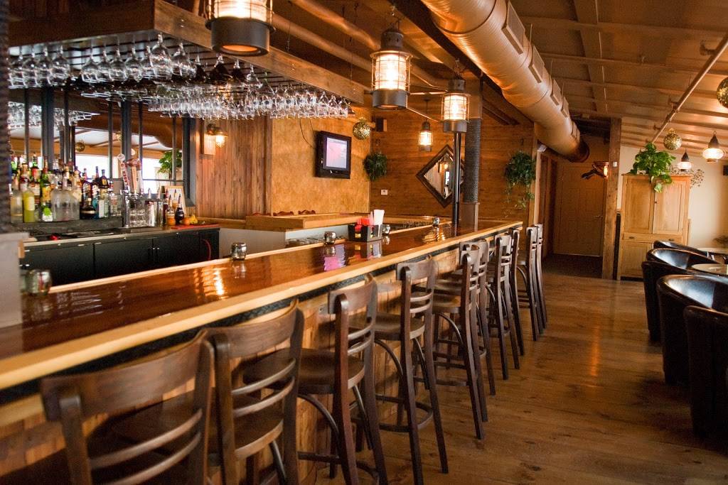 Le Belvedere | restaurant | 100 Main St, Newport, VT 05855, USA | 8024879147 OR +1 802-487-9147