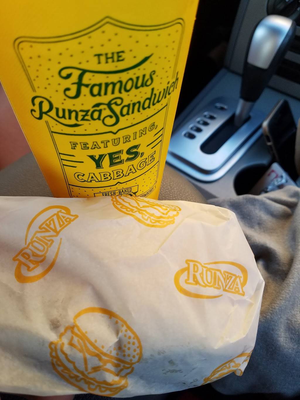 Runza Restaurant | restaurant | 900 Park Dr, Springfield, NE 68059, USA | 4022532303 OR +1 402-253-2303