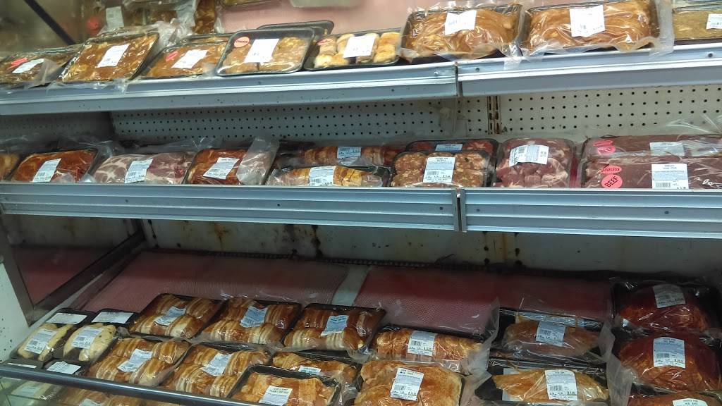 Charlie Ts | restaurant | 1406 Rees St, Breaux Bridge, LA 70517, USA | 3373322426 OR +1 337-332-2426