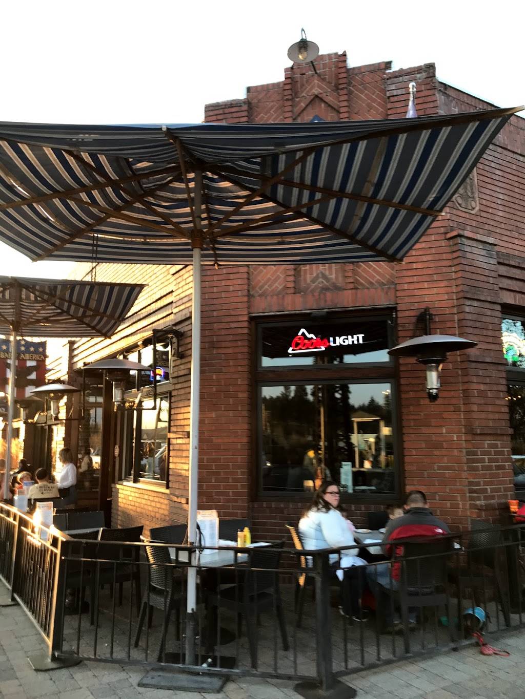 Bar of America | restaurant | 10040 Donner Pass Rd, Truckee, CA 96161, USA | 5305872626 OR +1 530-587-2626