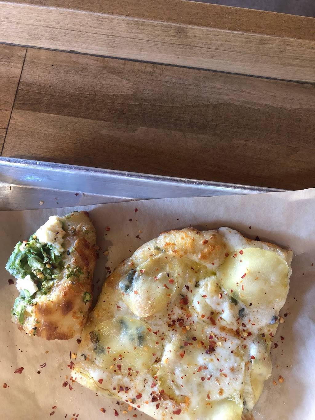 Triple Beam Pizza | restaurant | 1818 Sunset Blvd, Los Angeles, CA 90026, USA | 2132819753 OR +1 213-281-9753