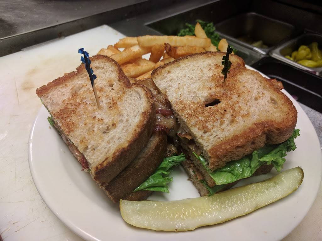 My Place Bar & Grill | restaurant | 4621 W Elm St, McHenry, IL 60050, USA | 8156796594 OR +1 815-679-6594