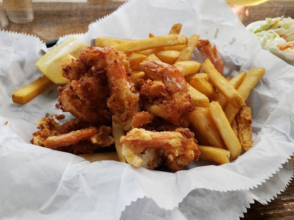 Capri Fish House | restaurant | 203 Capri Blvd, Naples, FL 34113, USA | 2393895555 OR +1 239-389-5555