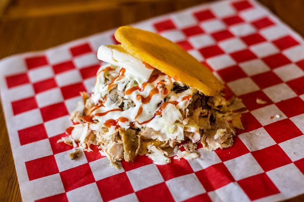 La Coriana | restaurant | 3655 NW 107th Ave, Doral, FL 33178, USA | 3055926191 OR +1 305-592-6191