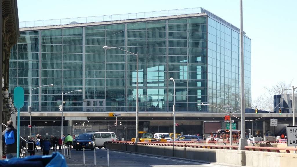 Central Market Grill | restaurant | 4 South St, New York, NY 10004, USA | 2125145220 OR +1 212-514-5220