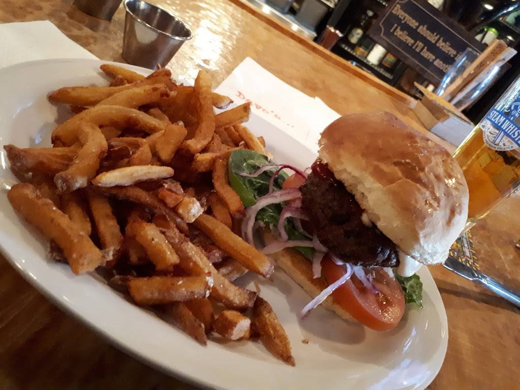 Daves... On St. Clair | restaurant | 730 St Clair Ave W, Toronto, ON M6C 1B3, Canada | 4166573283 OR +1 416-657-3283