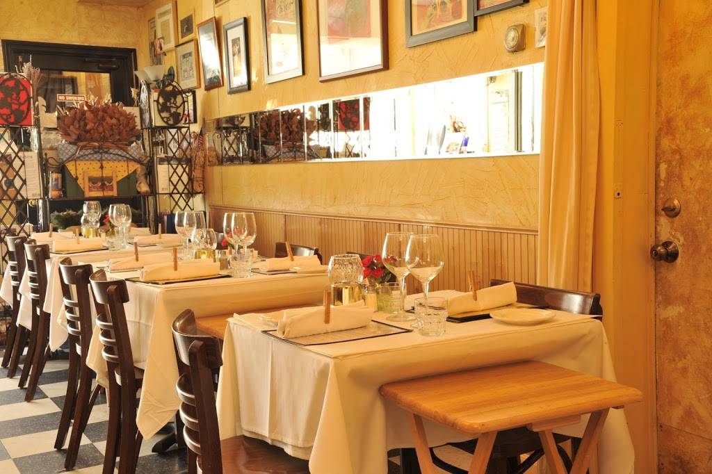 Le Petit Café | restaurant | 225 Montowese St, Branford, CT 06405, USA | 2034839791 OR +1 203-483-9791