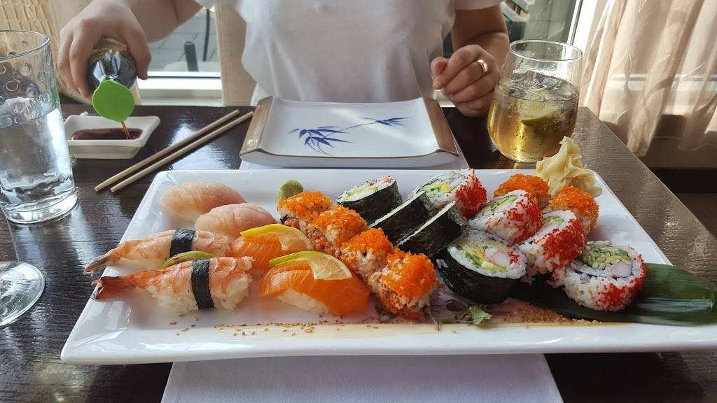 Kimono | restaurant | 1137 Rte de lÉglise, Québec, QC G1V 3W4, Canada | 4186488821 OR +1 418-648-8821