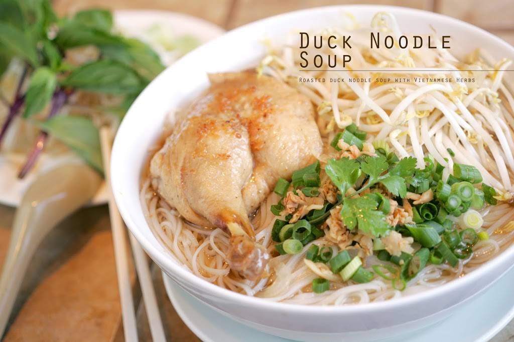 Pho & Spice | restaurant | 7 S Main St, Cheshire, CT 06410, USA | 2034398918 OR +1 203-439-8918