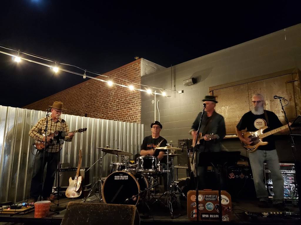 SacYard Community Tap House | restaurant | 1725 33rd St, Sacramento, CA 95816, USA | 9164004708 OR +1 916-400-4708