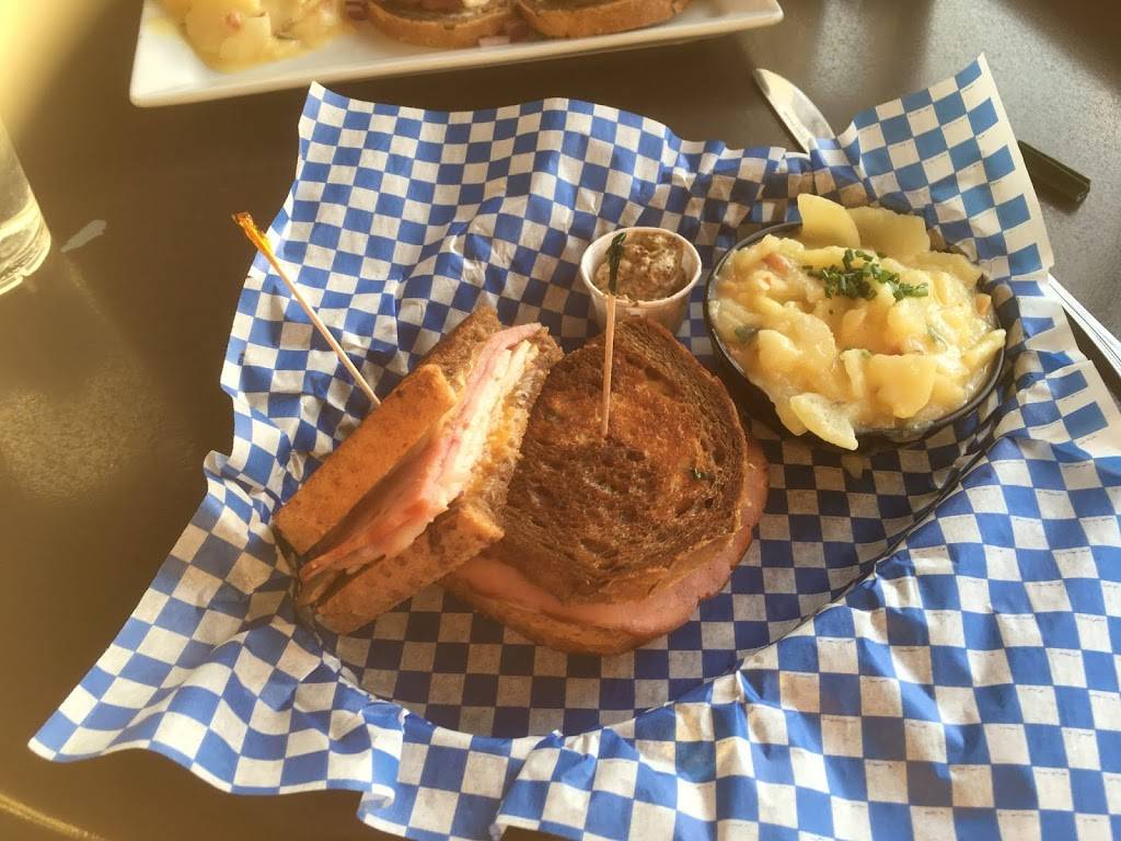 Von Trier | restaurant | 2235 N Farwell Ave, Milwaukee, WI 53202, USA | 4142721775 OR +1 414-272-1775