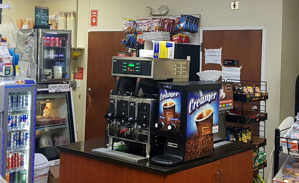 Checkers Food Store & Deli | restaurant | 160 Elizabeth St, Derby, CT 06418, USA | 2037519214 OR +1 203-751-9214