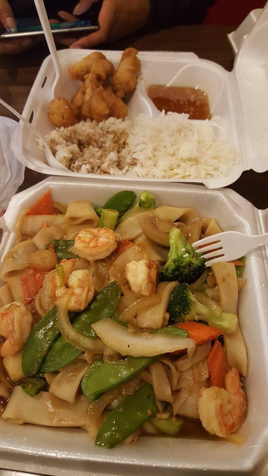 Wing Hing Restaurant | restaurant | 255 E Irving Park Rd, Roselle, IL 60172, USA | 6305295620 OR +1 630-529-5620