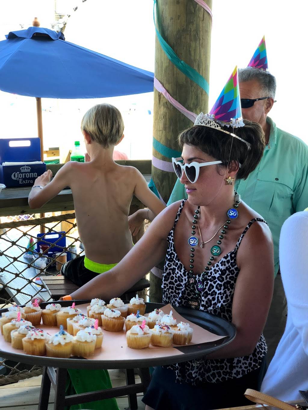 PigDog BEACH ★ BAR ★ BQ | restaurant | 3501 Boardwalk, Wildwood, NJ 08260, USA | 6097293700 OR +1 609-729-3700