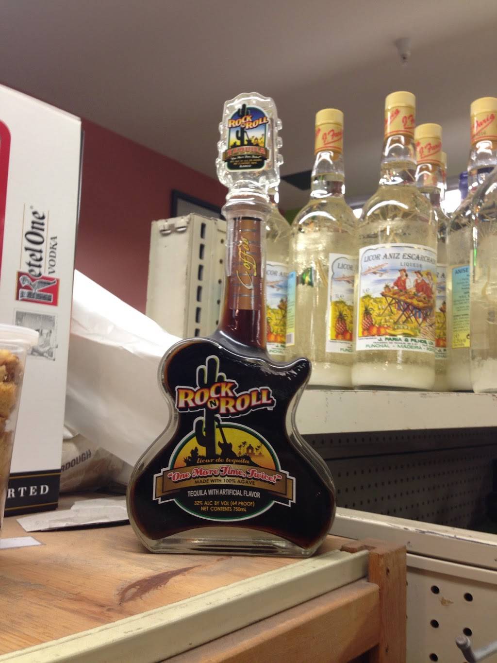 Cunhas Country Store | cafe | 448 Main St, Half Moon Bay, CA 94019, USA | 6507264071 OR +1 650-726-4071