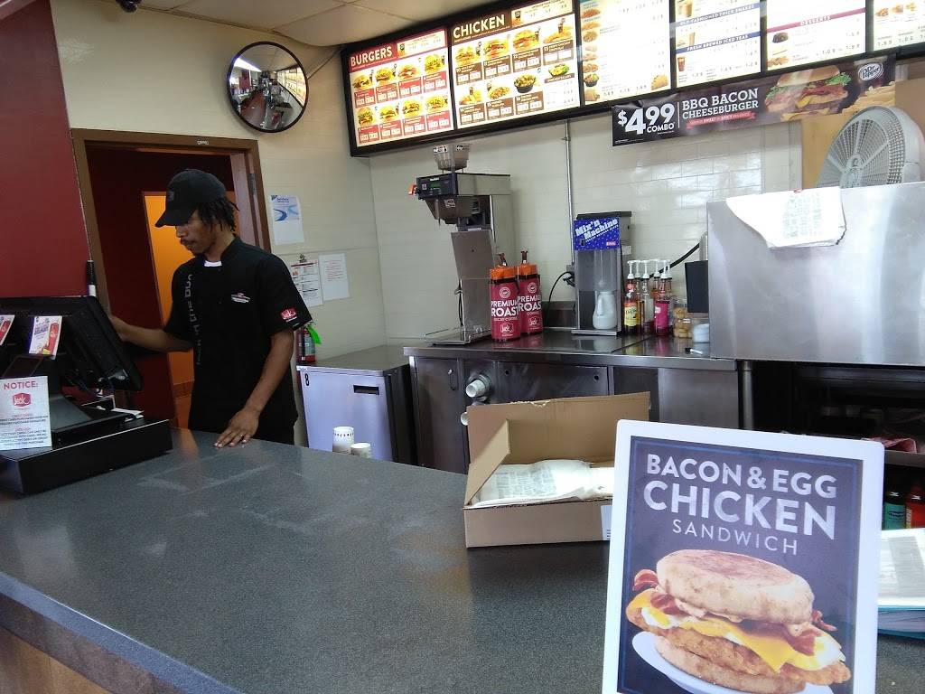 Jack in the Box | restaurant | 101 Homer M Adams Pkwy, Alton, IL 62002, USA | 6184629905 OR +1 618-462-9905
