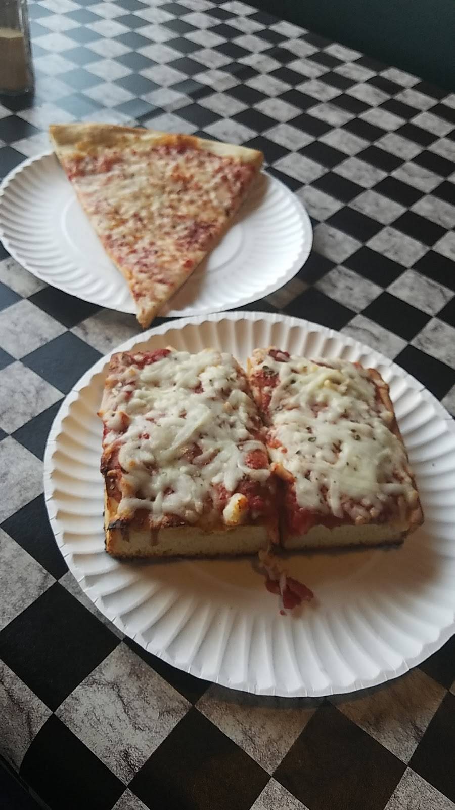 Michaels Pizzeria | restaurant | 2204 4th St, Altoona, PA 16601, USA | 8149412272 OR +1 814-941-2272