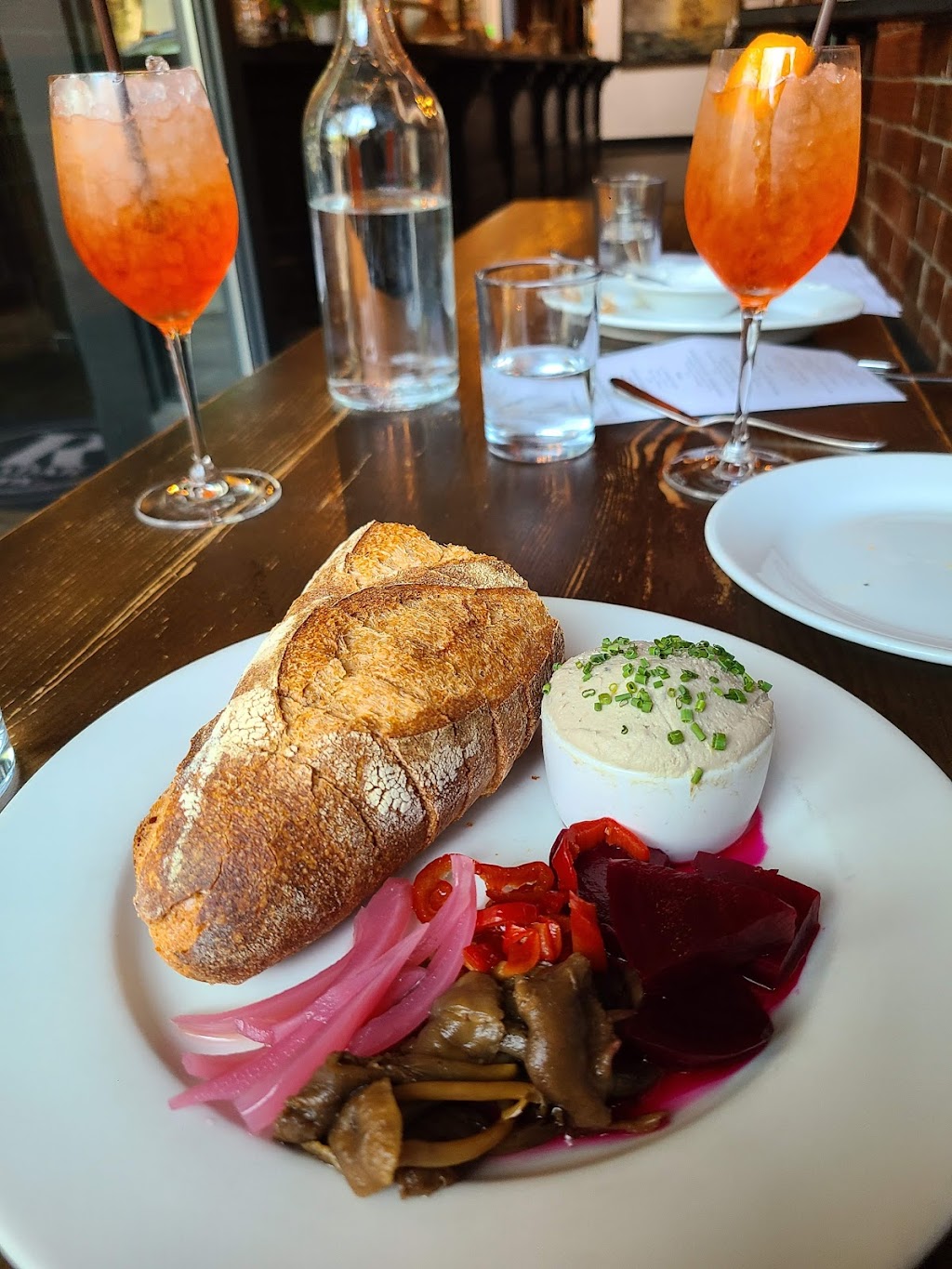 Radar Restaurant | restaurant | 3951 N Mississippi Ave, Portland, OR 97227, USA | 5038416948 OR +1 503-841-6948