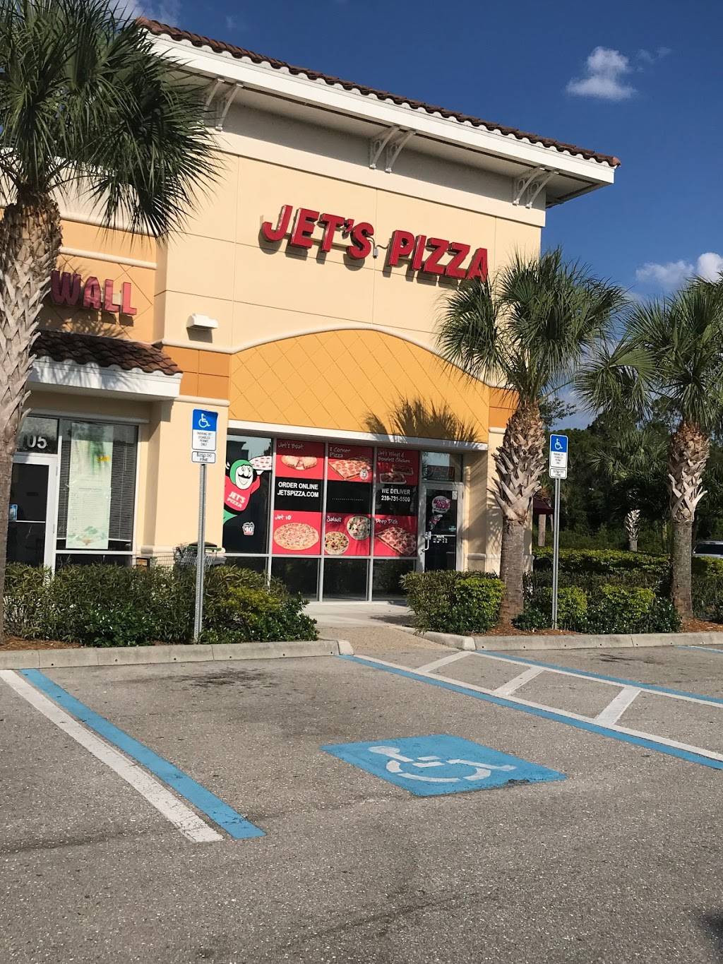 Jets Pizza FL025 | meal delivery | 17940 N Tamiami Trail, North Fort Myers, FL 33903, USA | 2397315500 OR +1 239-731-5500