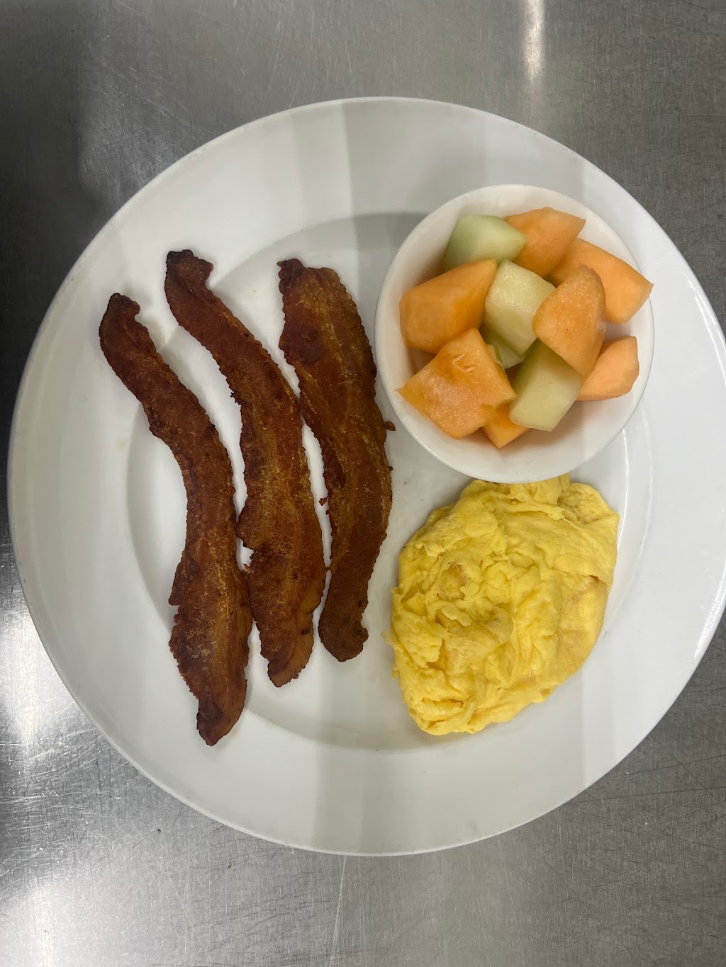 Warrenville Cafe | restaurant | 2S 505, Illinois Rte 59, Warrenville, IL 60555, USA | 6303939058 OR +1 630-393-9058