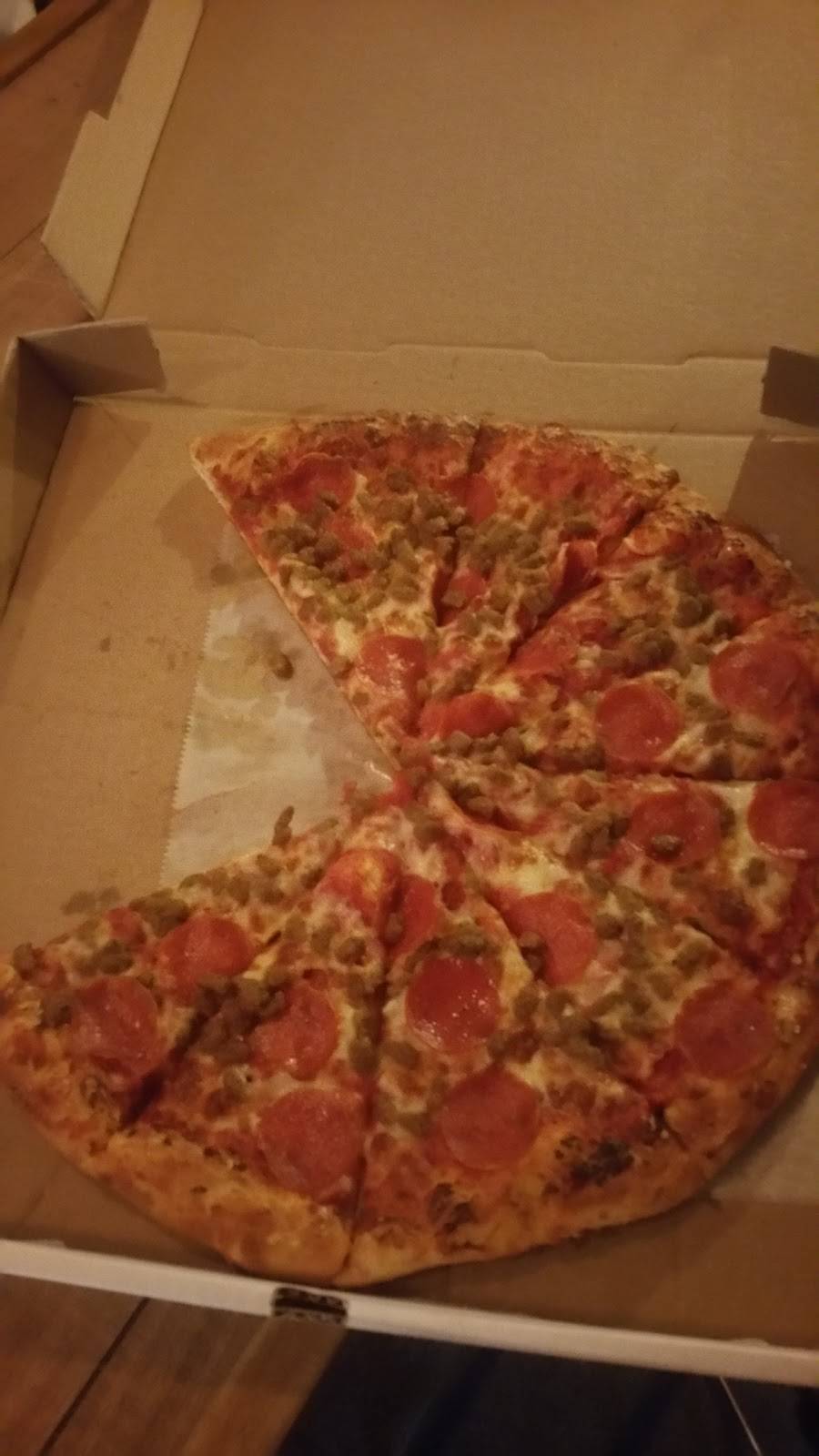 The Roadside Bar & Grill | restaurant | 2187 McIntyre Rd, McIntyre, PA 15756, USA | 7247268102 OR +1 724-726-8102