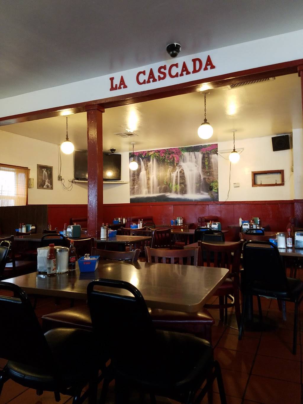La Cascada | restaurant | 14832 Valley Blvd, Fontana, CA 92335, USA | 9093551291 OR +1 909-355-1291