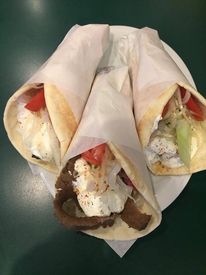 Villa du Souvlaki | restaurant | 5347 Rue Sherbrooke Ouest, Montréal, QC H4A 1V2, Canada | 5144892039 OR +1 514-489-2039