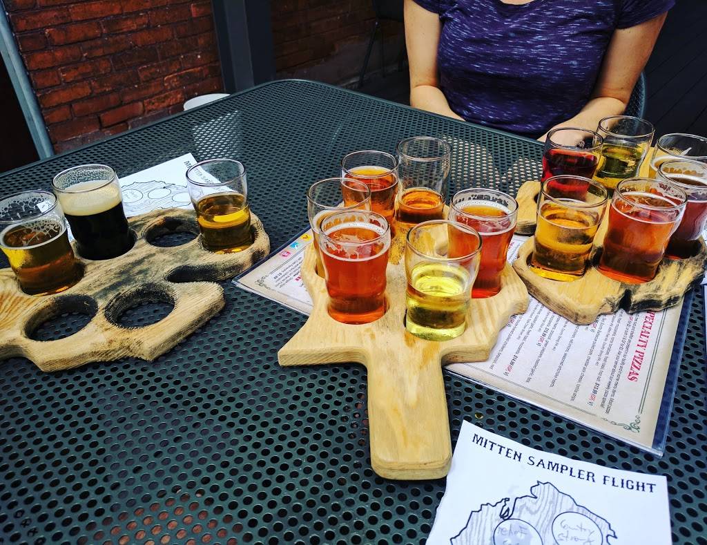 The Mitten Brewing Company | restaurant | 527 Leonard St NW, Grand Rapids, MI 49504, USA | 6166085612 OR +1 616-608-5612