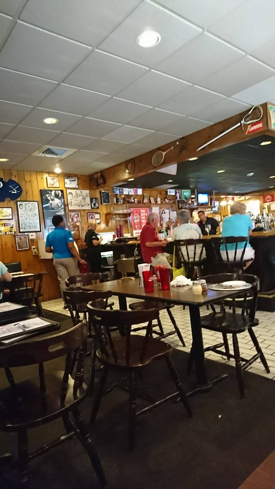 Giardinos Family Restaurant | restaurant | 242 Main St, West Yarmouth, MA 02673, USA | 5087750333 OR +1 508-775-0333