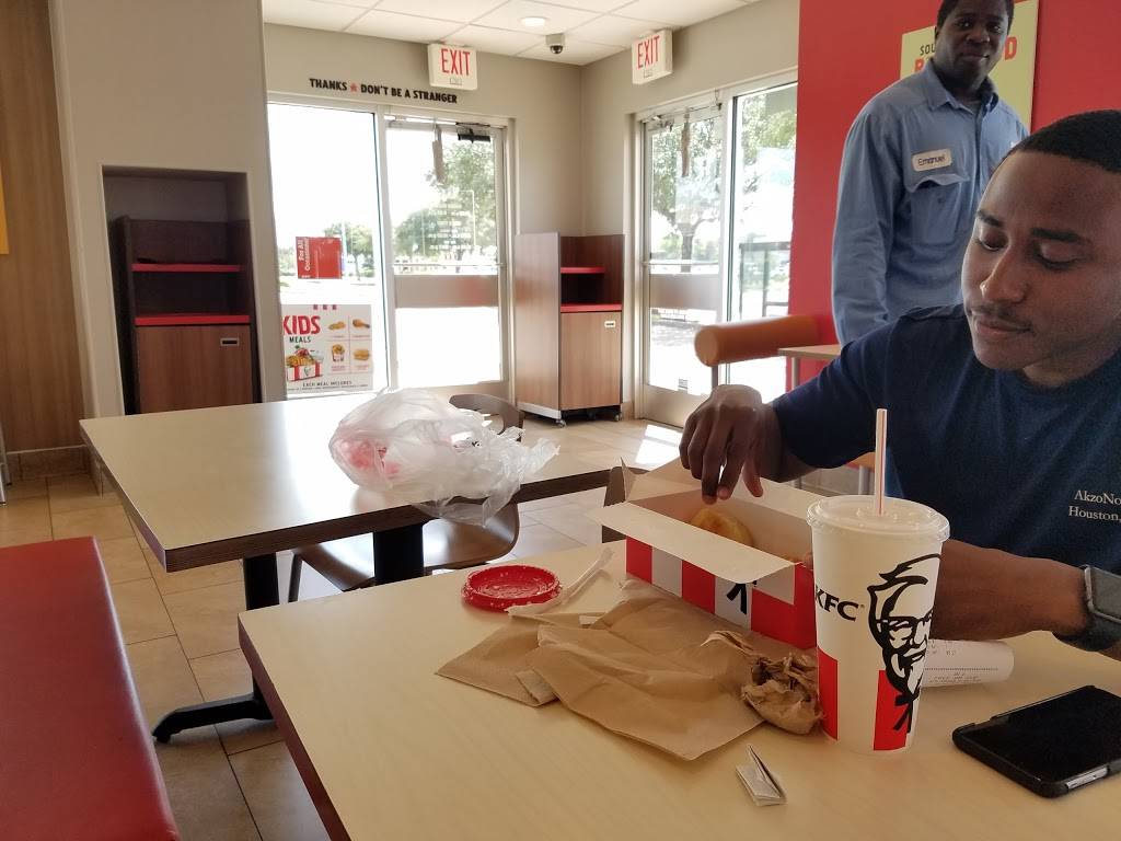 KFC | restaurant | 4044 W Fuqua St, Houston, TX 77045, USA | 7134334731 OR +1 713-433-4731