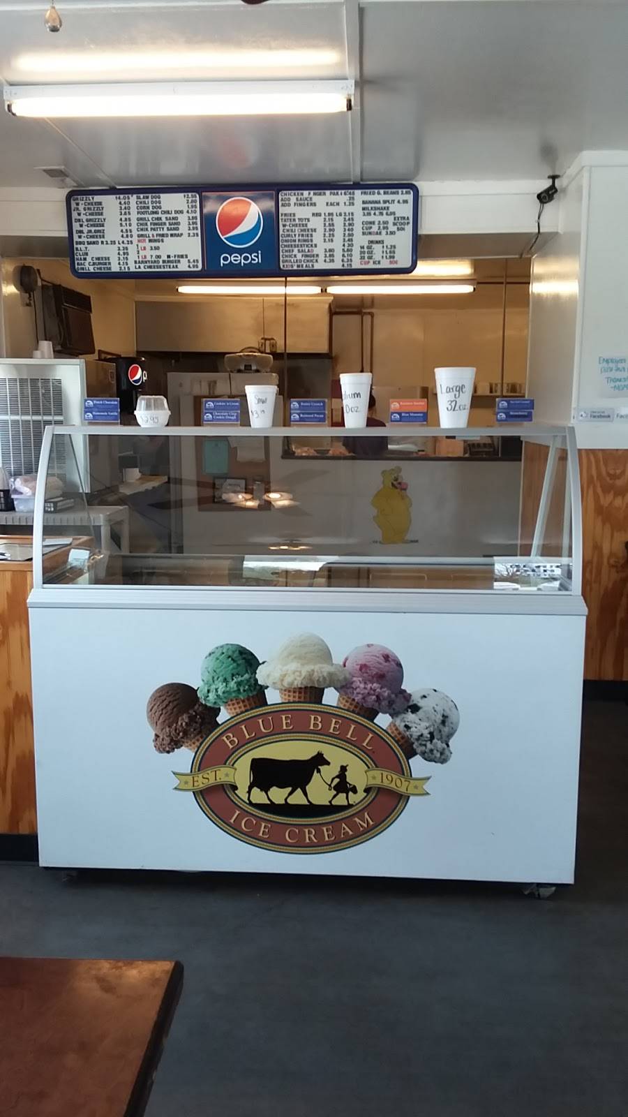 Bear Den | restaurant | 140 George Wallace Park Dr, Lexington, AL 35648, USA | 2562295599 OR +1 256-229-5599