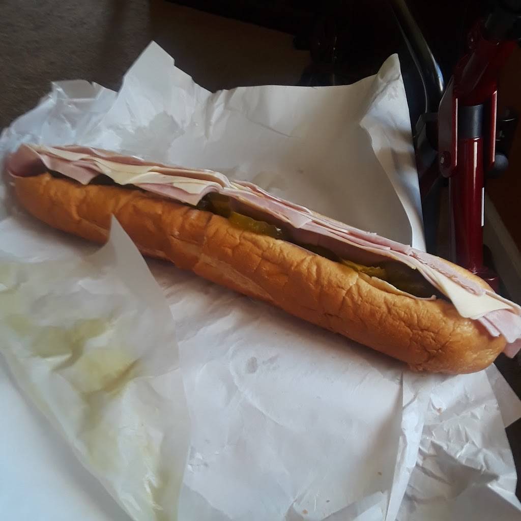 Seagraves Steak & Submarine | meal takeaway | 1 S Tilbury Rd, Salem, NJ 08079, USA | 8569352176 OR +1 856-935-2176