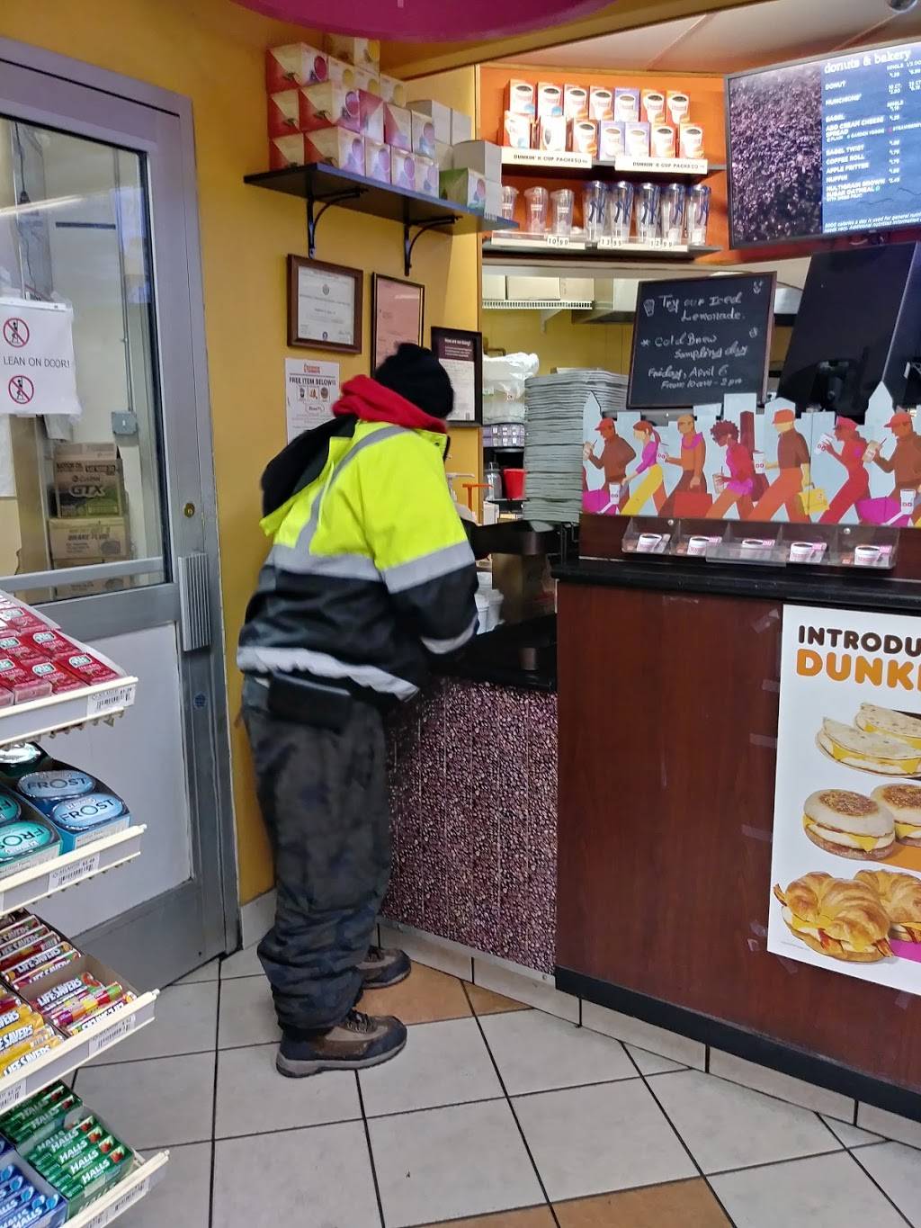 Dunkin Donuts | cafe | 1049 Grand St, Brooklyn, NY 11211, USA | 7185991549 OR +1 718-599-1549