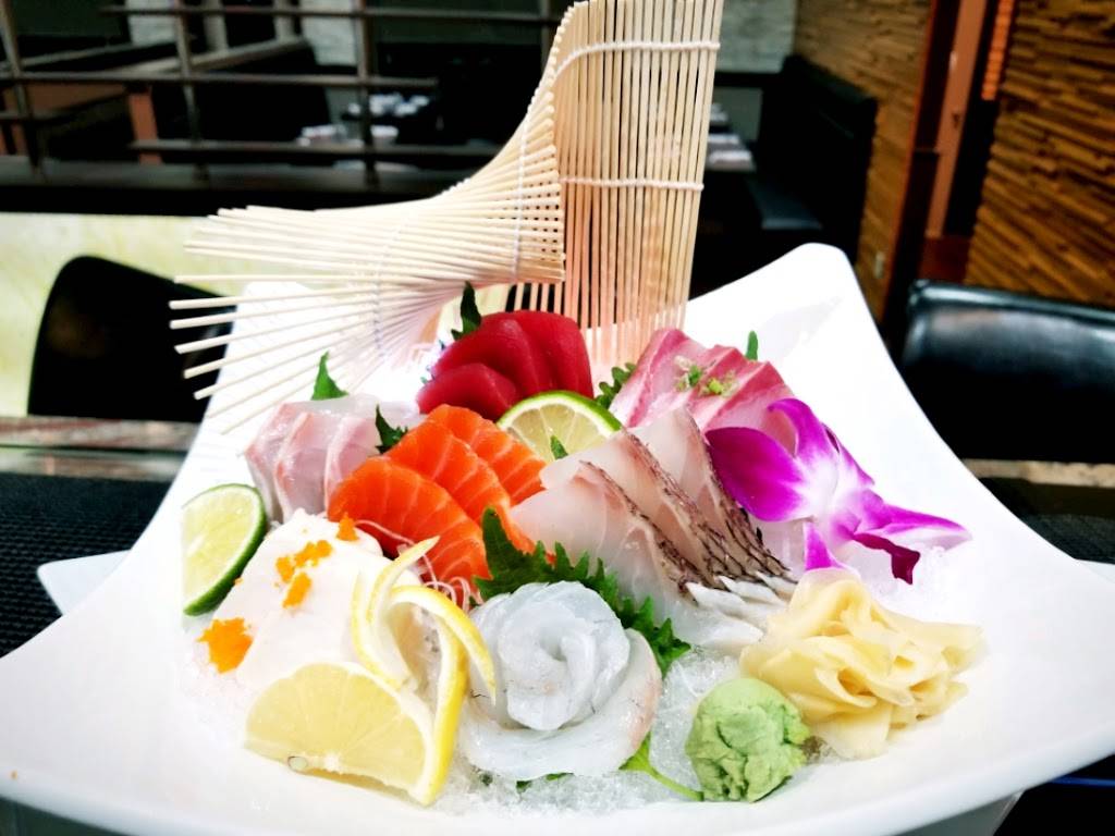 Windsor Asian Bistro | restaurant | 700 Poquonock Ave, Windsor, CT 06095, USA | 8602989577 OR +1 860-298-9577