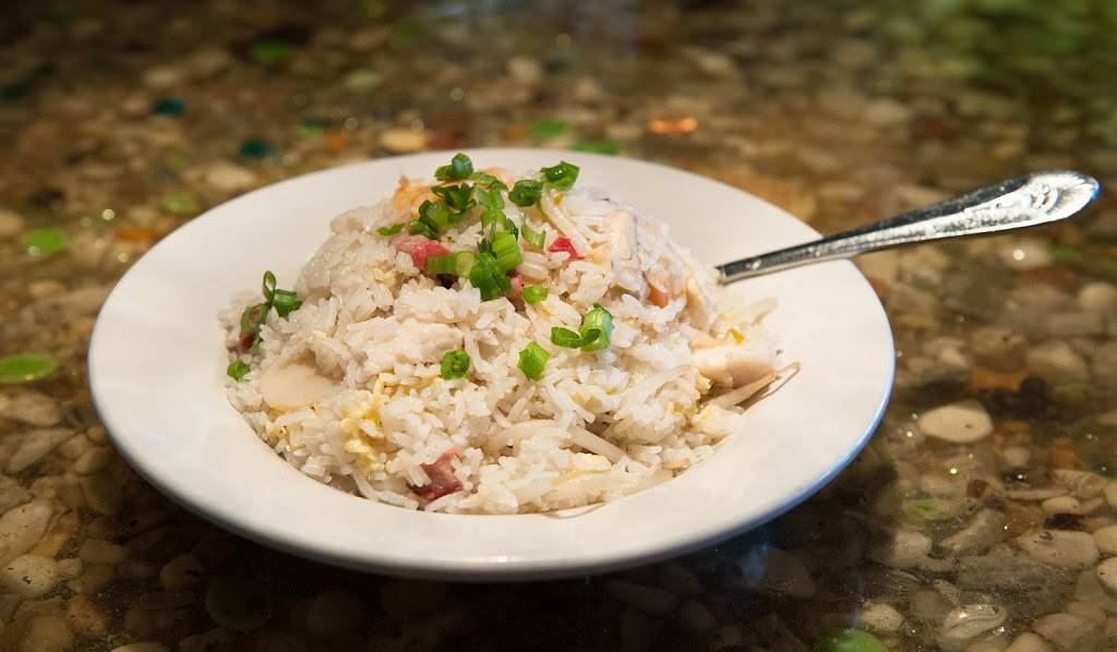 Green Leaves Chinese Restaurant & Lounge | night club | 647 US-1, York, ME 03909, USA | 2073632025 OR +1 207-363-2025