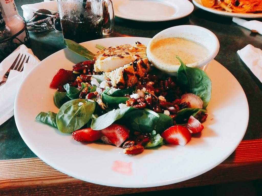 Smokey Bones Bar & Fire Grill | restaurant | 21733 FL-7, Boca Raton, FL 33428, USA | 5618527870 OR +1 561-852-7870