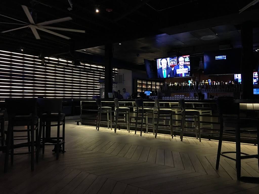 Clutch Bar and Restaurant | restaurant | 2520 Cedar Springs Rd, Dallas, TX 75201, USA | 9729793460 OR +1 972-979-3460