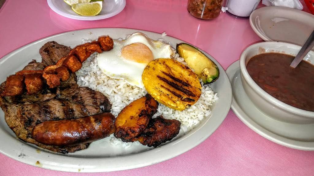 Colombian Empanadas Richmond | bakery | 9402 Richmond Ave, Houston, TX 77063, USA | 7139751877 OR +1 713-975-1877