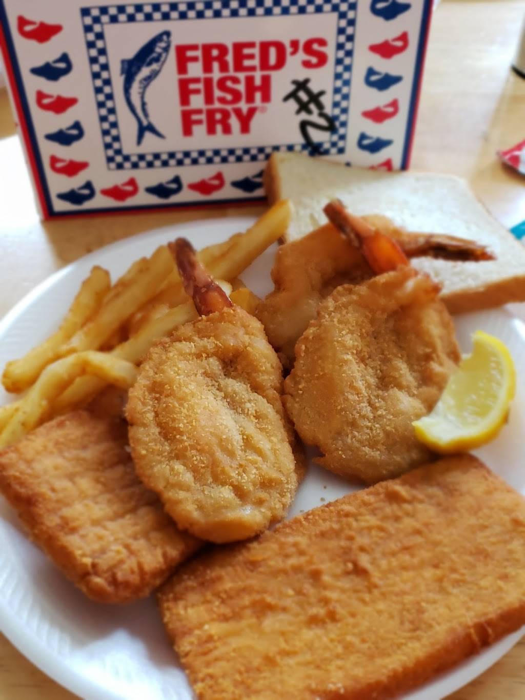 Freds Fish Fry | restaurant | 1802 Goliad Rd, San Antonio, TX 78223, USA | 2103372621 OR +1 210-337-2621