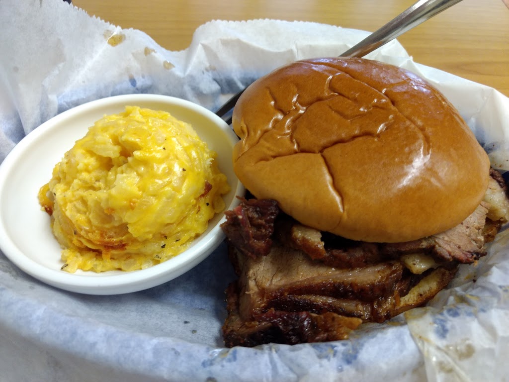Bakers Smokehouse | restaurant | 112 N Franklin St, Kirksville, MO 63501, USA | 6603490316 OR +1 660-349-0316