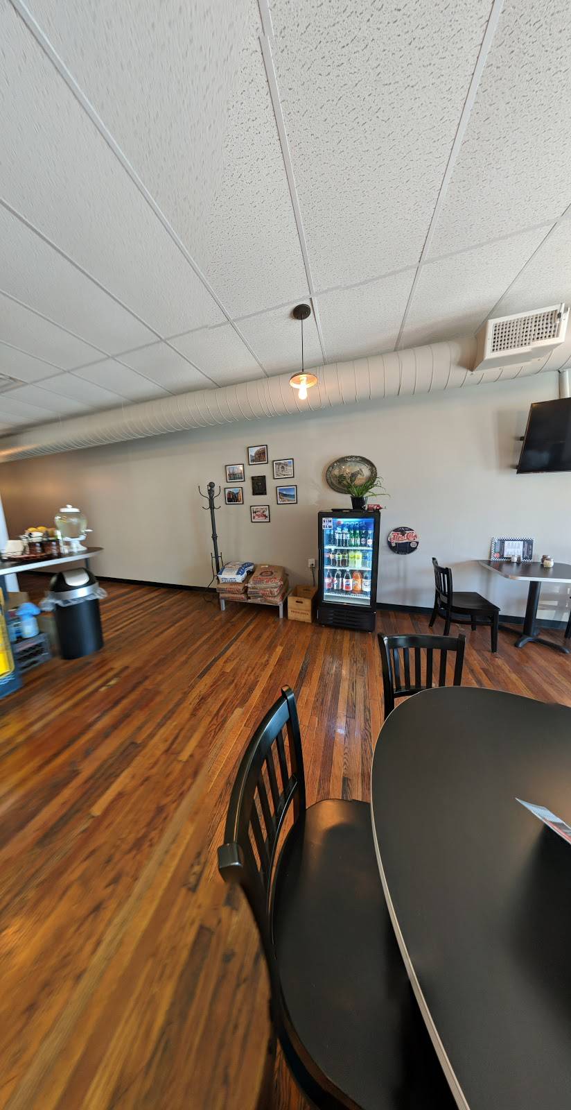 KJs Pizzeria | restaurant | 33031 W 83rd St, De Soto, KS 66018, USA | 9135865141 OR +1 913-586-5141