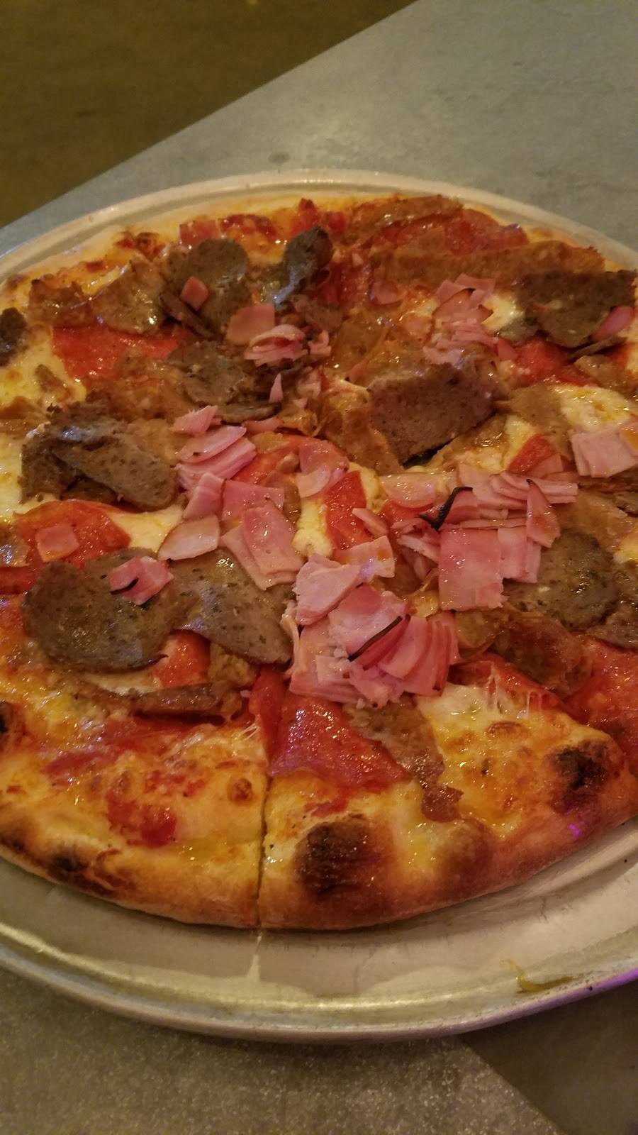 Julians Italian Pizzeria & Kitchen | restaurant | 6462 N New Braunfels Ave, San Antonio, TX 78209, USA | 2105953405 OR +1 210-595-3405