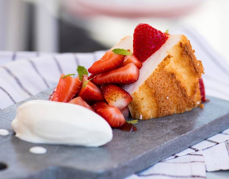 Georges Cafe | cafe | 600 Town Center Dr, Costa Mesa, CA 92626, USA | 7143385166 OR +1 714-338-5166