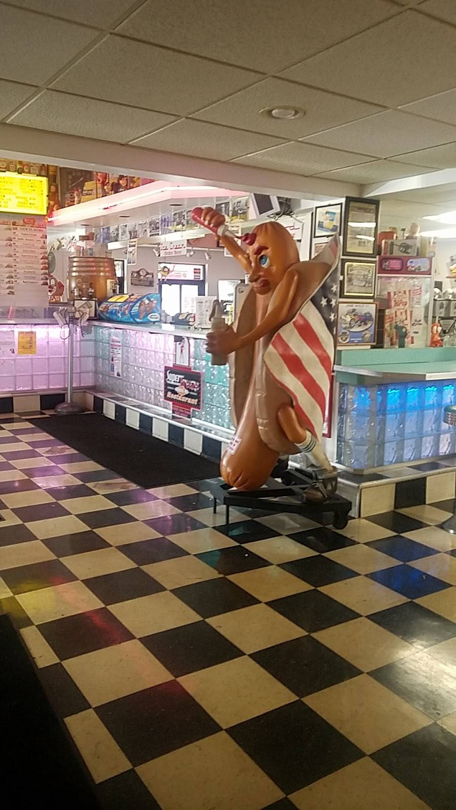 Super Freeze Drive In | restaurant | 6865 Erie Rd, Derby, NY 14047, USA | 7169475557 OR +1 716-947-5557