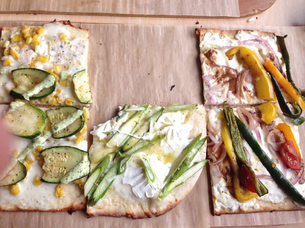 Jules Thin Crust | restaurant | 300 N Sycamore St, Newtown, PA 18940, USA | 2155790111 OR +1 215-579-0111