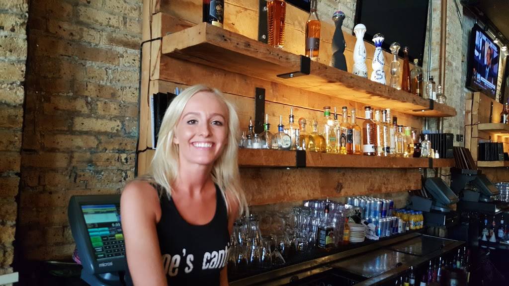 Moes Cantina | restaurant | 3518 N Clark St, Chicago, IL 60657, USA | 7733488899 OR +1 773-348-8899