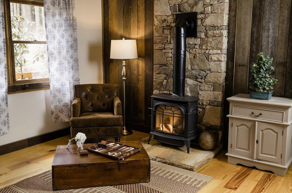 The Mast Farm Inn | restaurant | 2543 Broadstone Rd, Banner Elk, NC 28604, USA | 8289635857 OR +1 828-963-5857