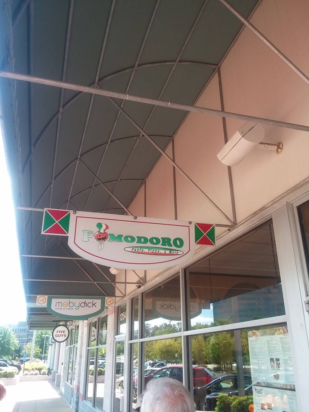 Pomodoro | restaurant | 12152 Fairfax Towne Center, Fairfax, VA 22033, USA | 7032737405 OR +1 703-273-7405