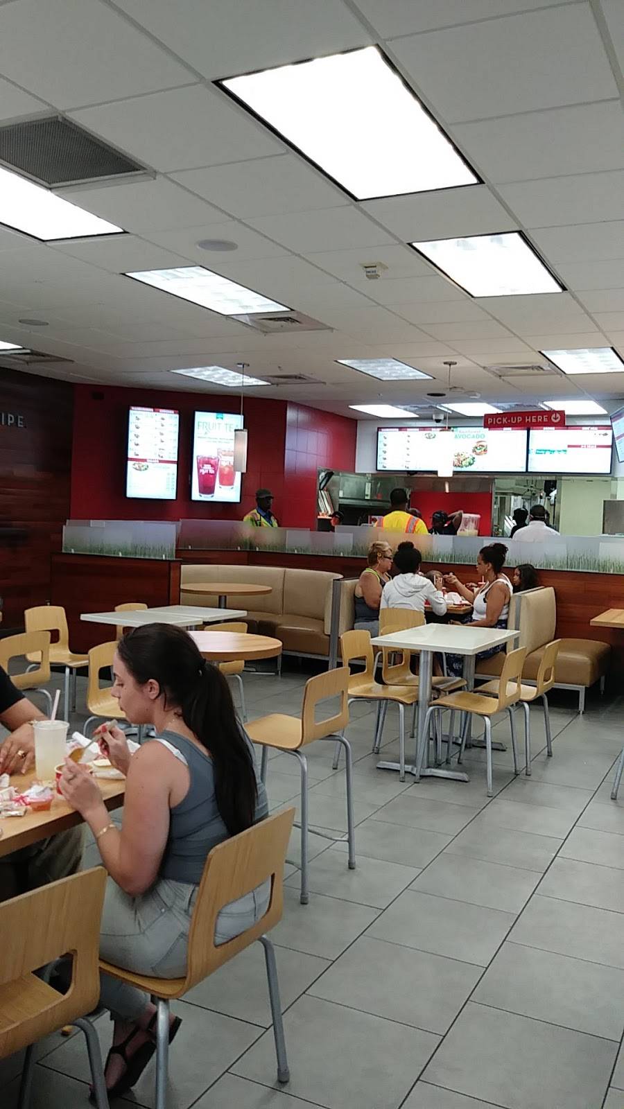 Wendys | restaurant | 1100 NW 54th St, Miami, FL 33127, USA | 3057561511 OR +1 305-756-1511