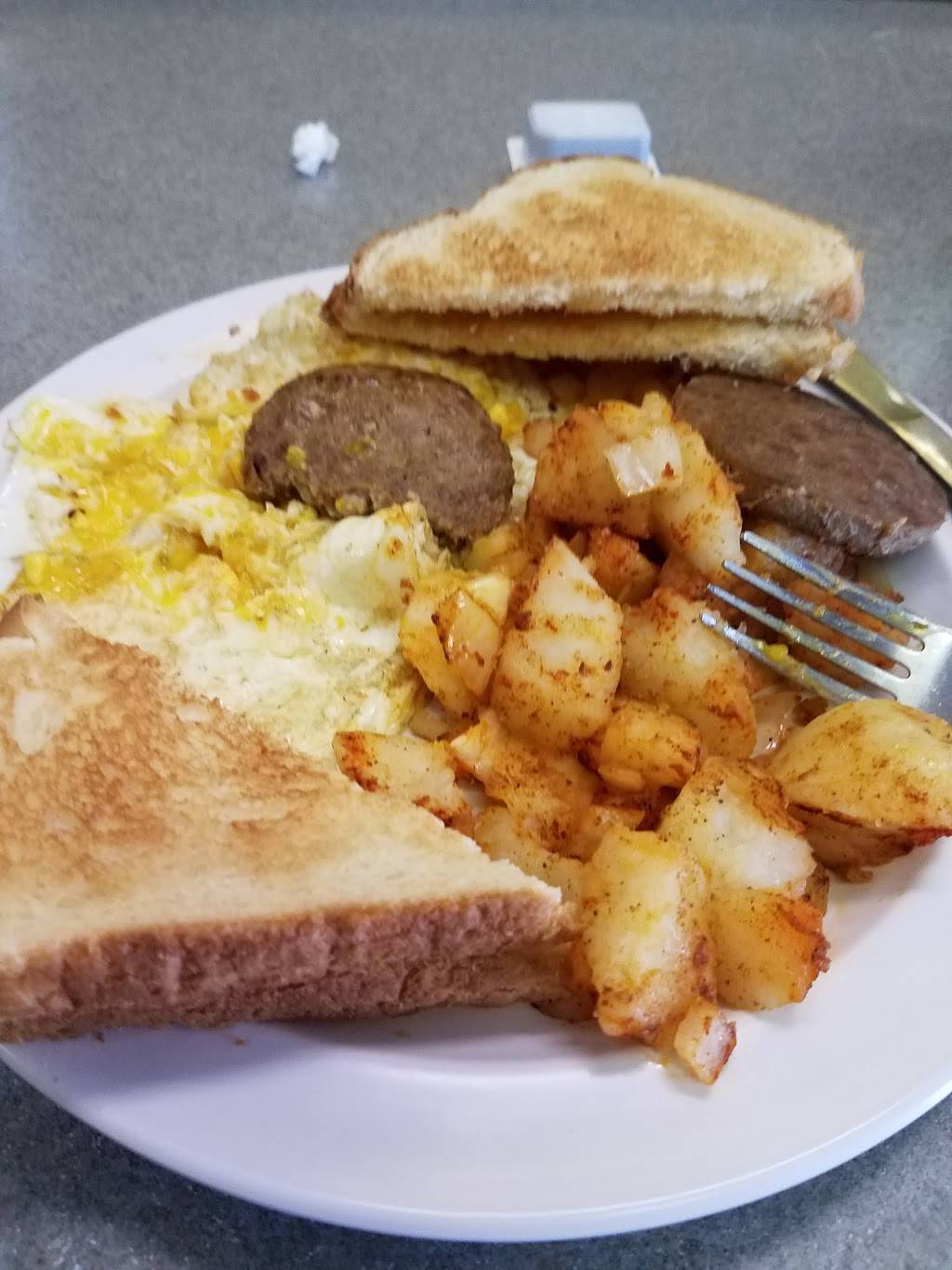 White Spot | restaurant | 1407 University Ave, Charlottesville, VA 22903, USA | 4342959899 OR +1 434-295-9899